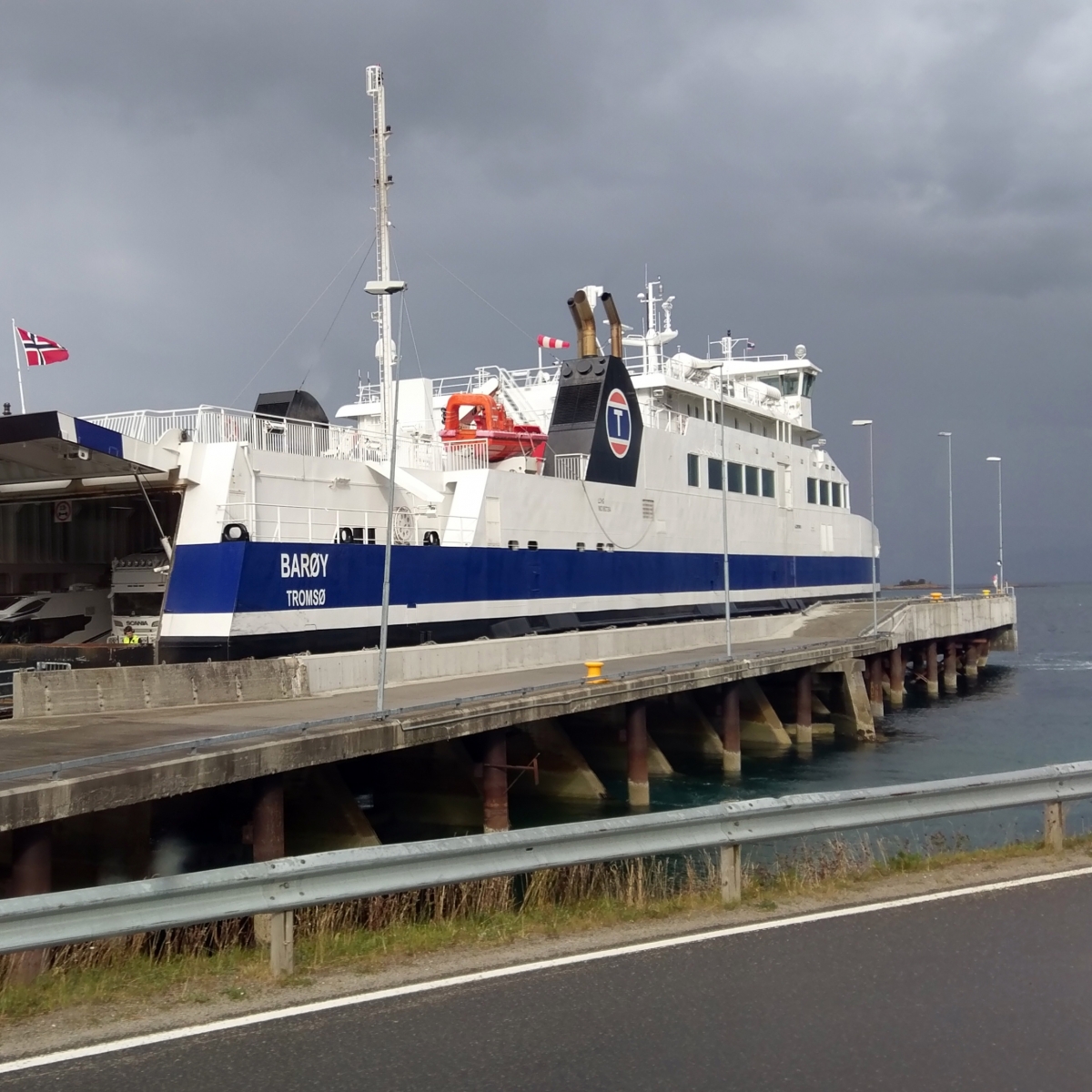 Bussresa med färja på Tysfjorden