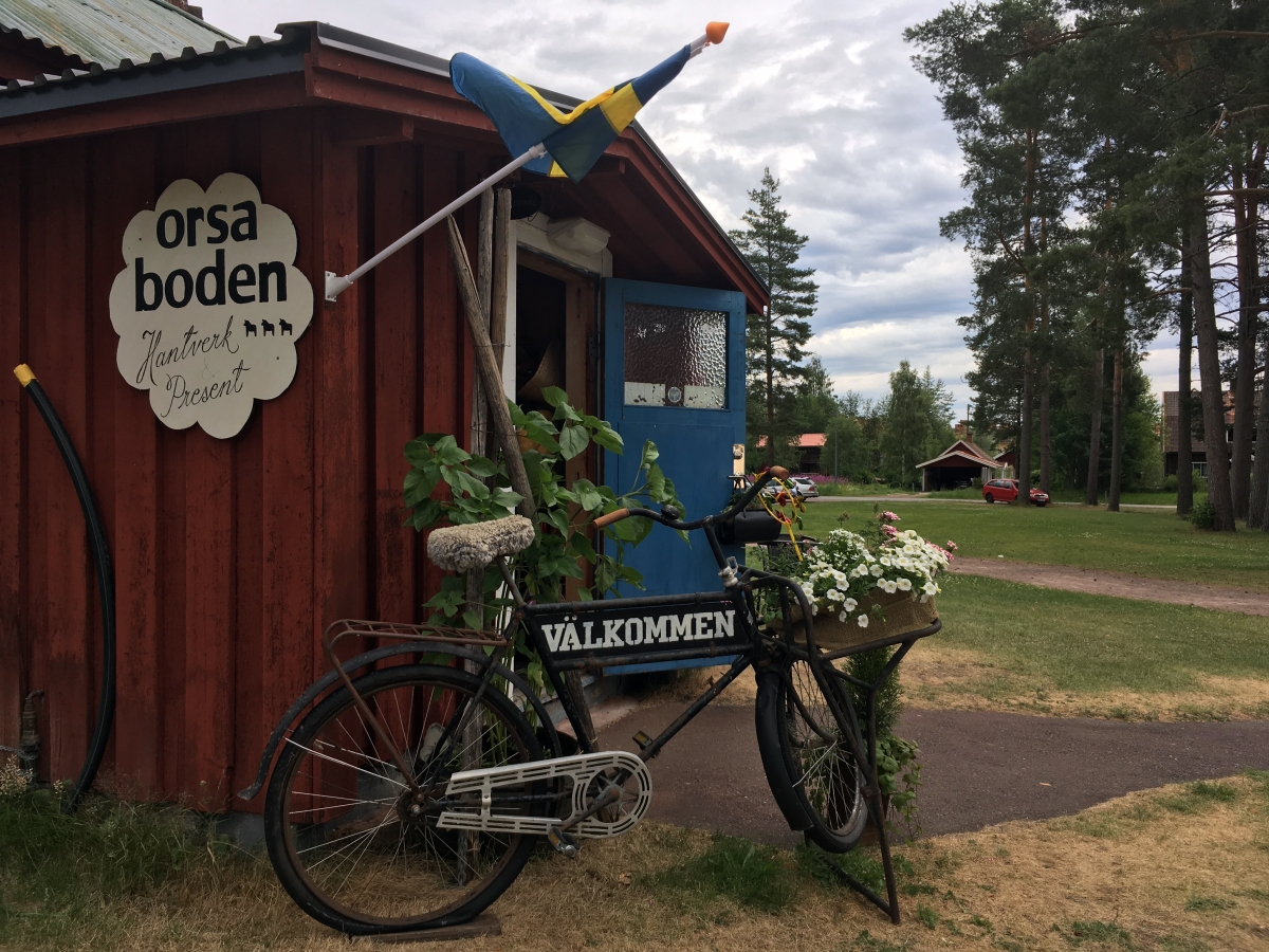 Orsaboden är en mysig hantverks- och souvenirbutik som ligger vid campingen