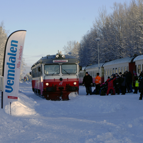 Snötåget och Snälltåget på Röjan station, Härjedalens kommun