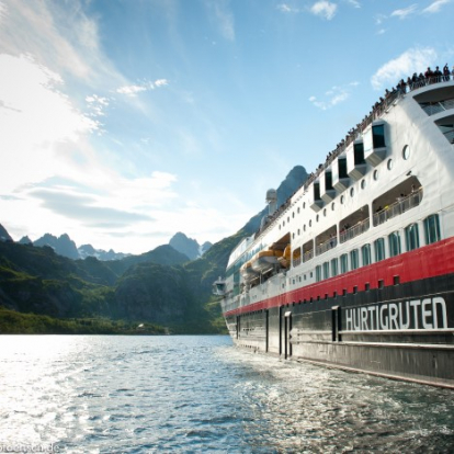 Hurtigruten fjord